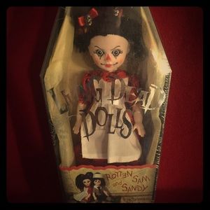 Living Dead Doll “Rotten Sandy”